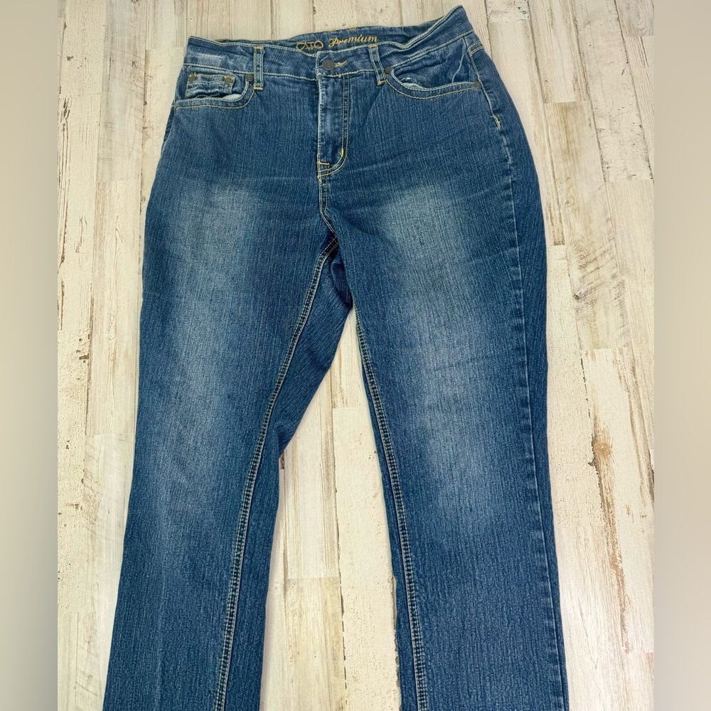 Cato Premium Jeans Women's 10 32x32 Blue Straight Leg high Rise - Picture 3 of 11
